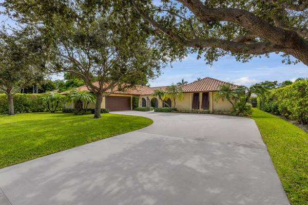 3 Loggerhead LN, Manalapan, FL 33462