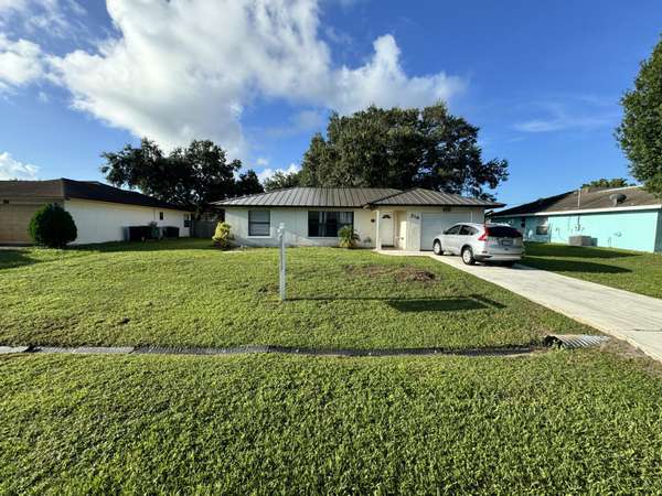 216 SE Todd AVE, Port Saint Lucie, FL 34983