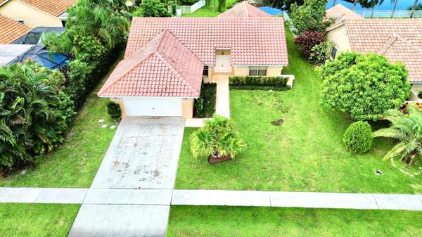 9192 Sun Pointe DR, Boynton Beach, FL 33437