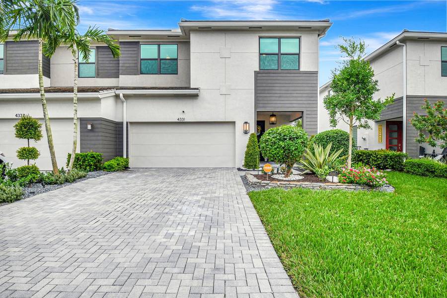 4331 Arcturus LN, Lake Worth, FL 33467