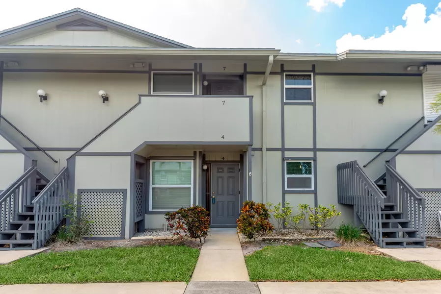 8419 SE Croft CIR F-4, Hobe Sound, FL 33455