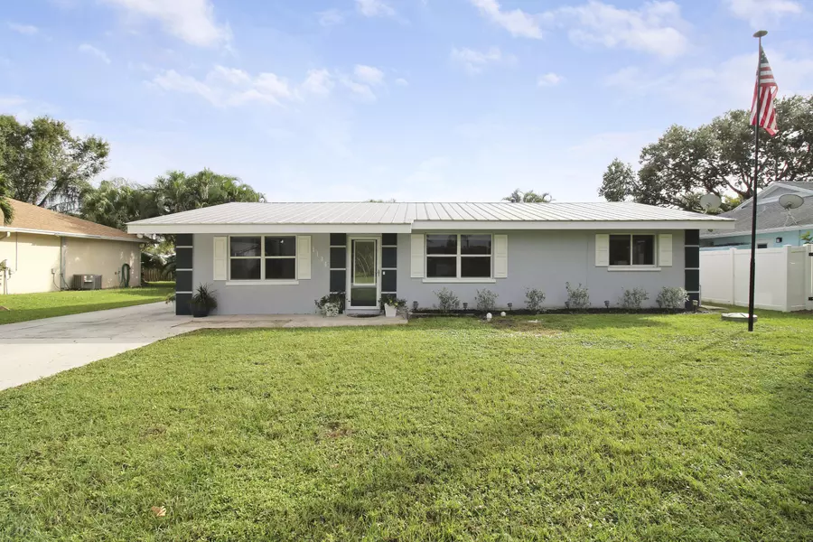 1134 NW 14th ST, Stuart, FL 34994