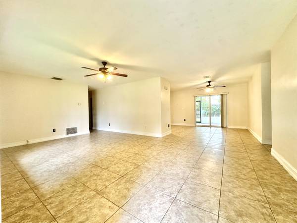 Delray Beach, FL 33445,521 Fern LN