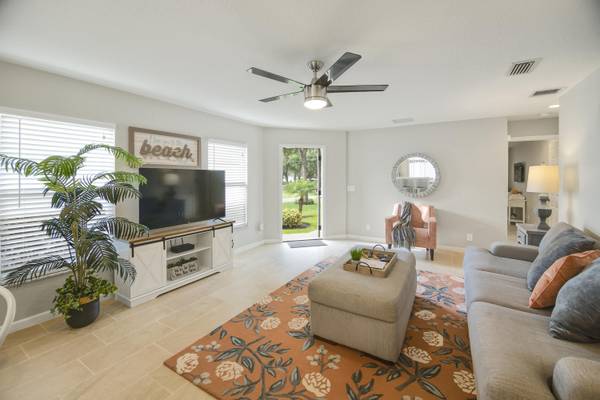 115 SE 7th ST, Delray Beach, FL 33483