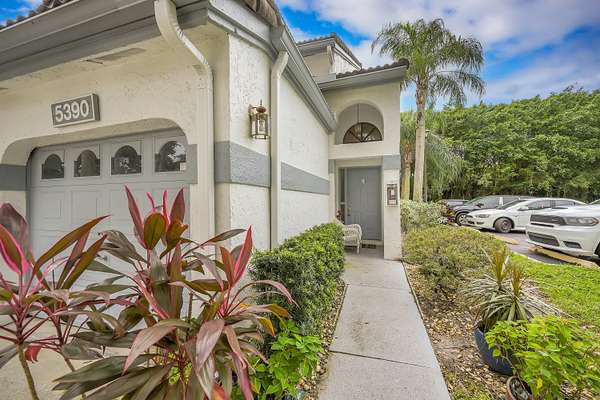 Boynton Beach, FL 33437,5390 Venetia CT H