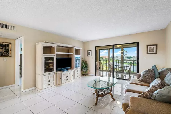 Delray Beach, FL 33446,14426 Amberly LN 705