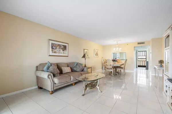 Delray Beach, FL 33446,14426 Amberly LN 705