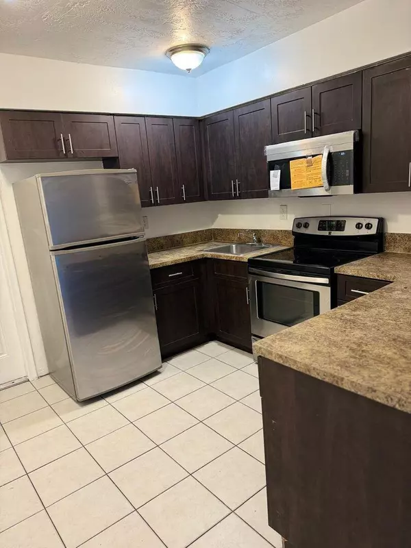 Miramar, FL 33023,6134 SW S 40 CT N