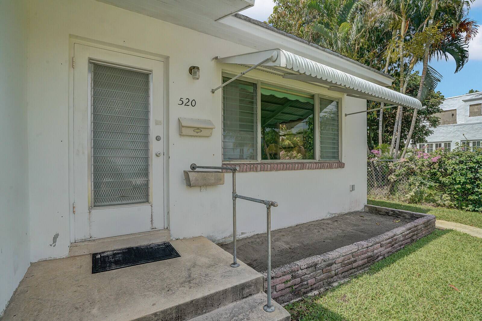 West Palm Beach, FL 33407,520 30th ST