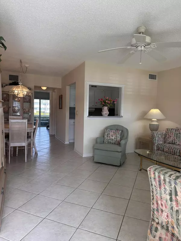 Boynton Beach, FL 33435,230 E Horizon 110