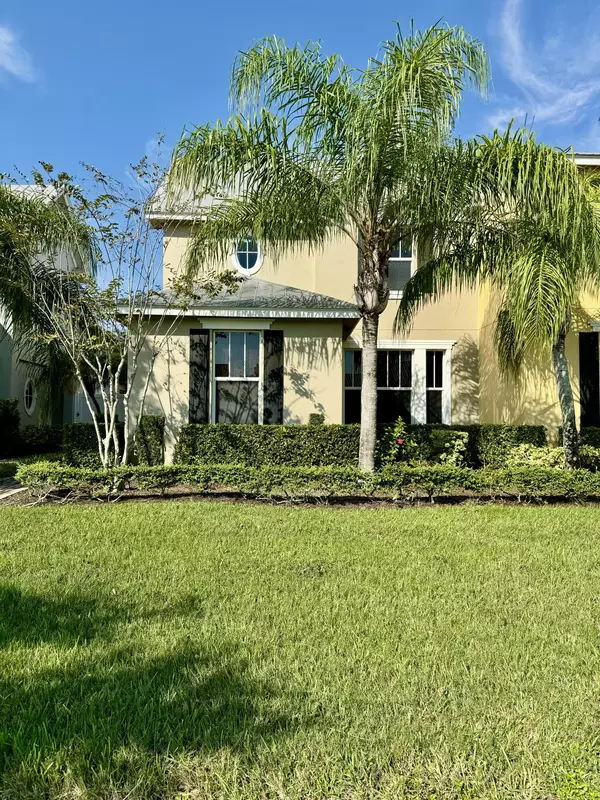 10483 SW Westlawn BLVD, Port Saint Lucie, FL 34987