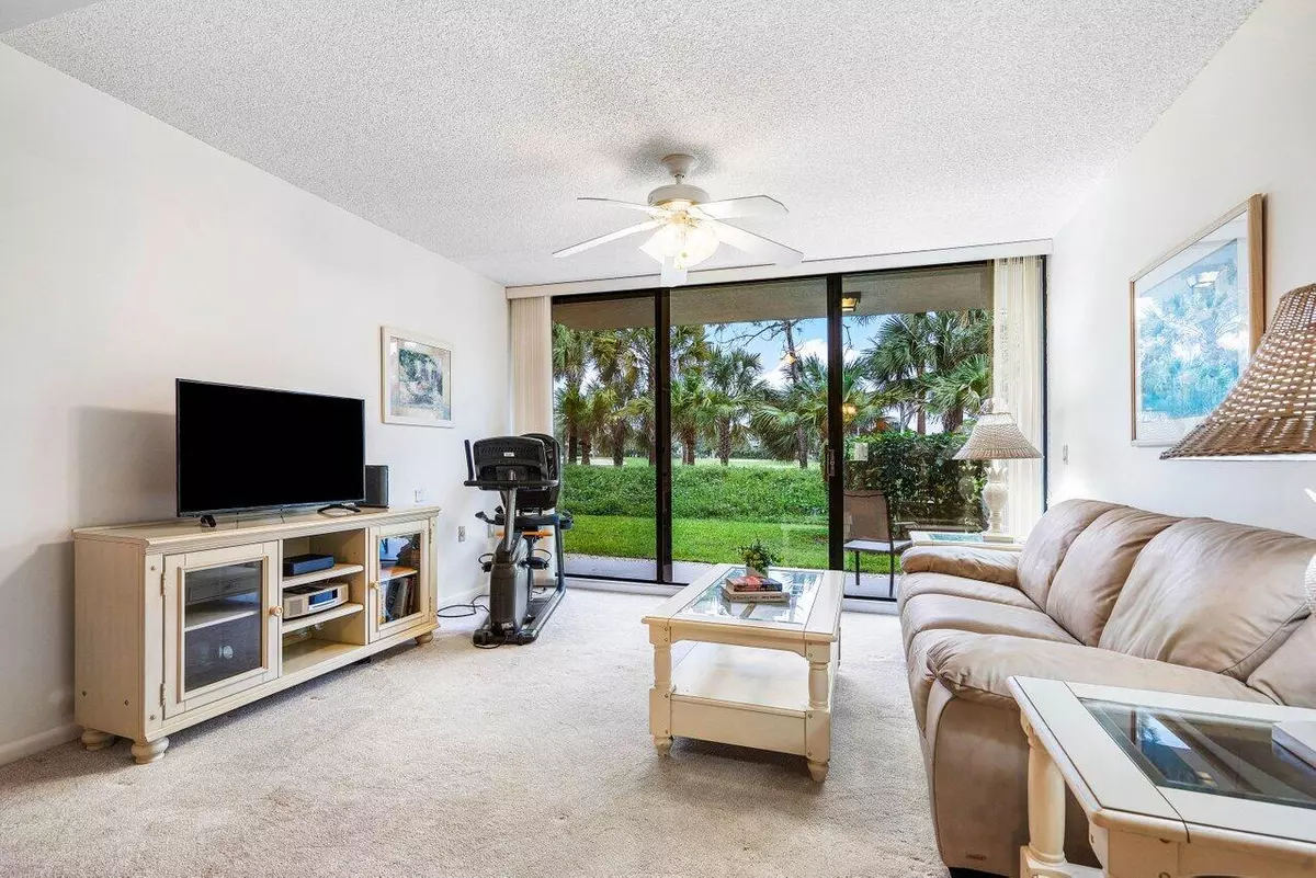 Boca Raton, FL 33433,6169 Balboa CIR 103