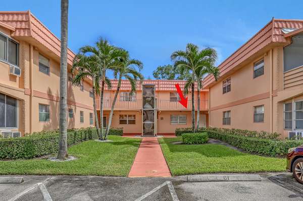 658 N N Saxony TRL, Delray Beach, FL 33446