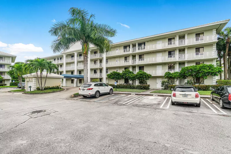 2601 Village 103 BLVD 103, West Palm Beach, FL 33409