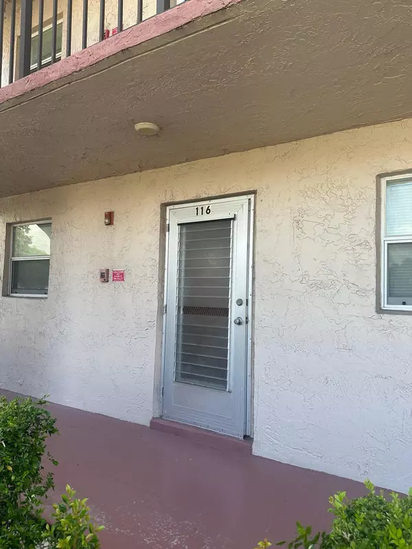 225 Bonnie BLVD 116, Palm Springs, FL 33461