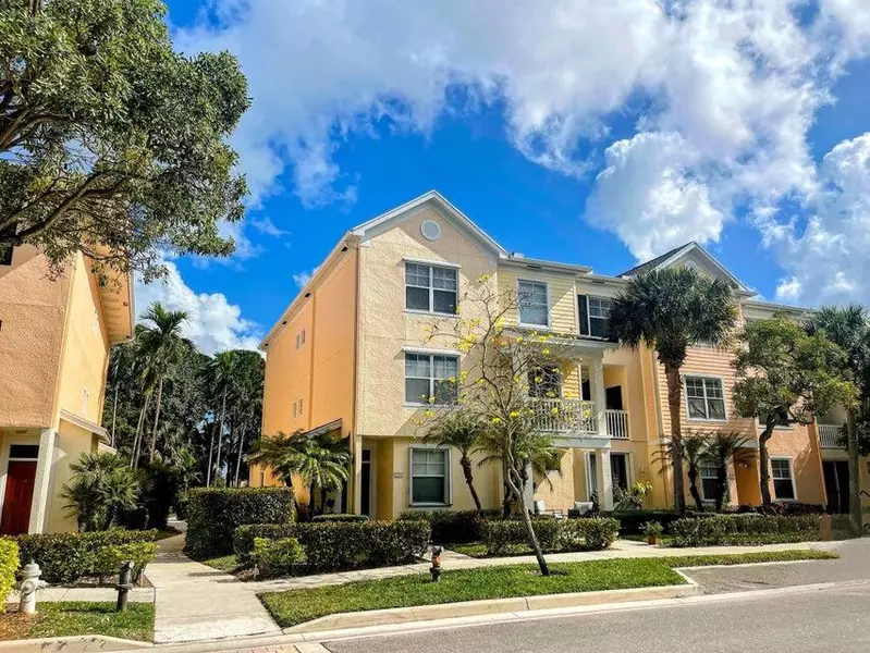 255 Murcia DR 201, Jupiter, FL 33458