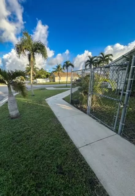 Lake Worth, FL 33463,5421 Thurston AVE