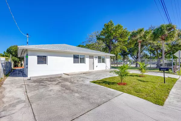 Riviera Beach, FL 33404,1432 W 35th ST