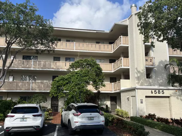 Delray Beach, FL 33446,6585 Kensington LN #403