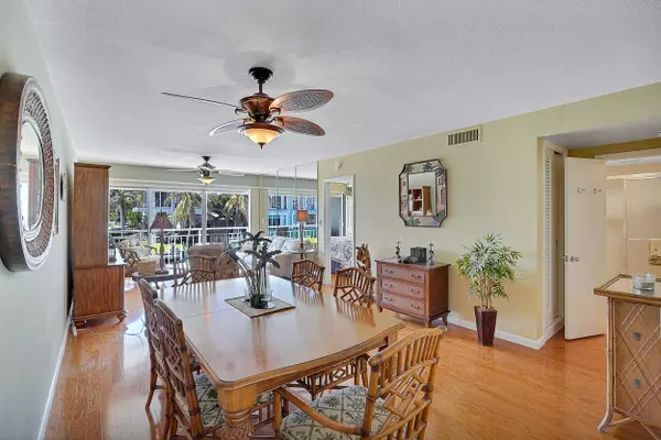 North Palm Beach, FL 33408,68 Yacht Club DR 22