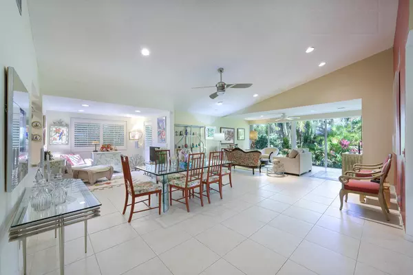 Palm Beach Gardens, FL 33418,13160 Bonnette DR