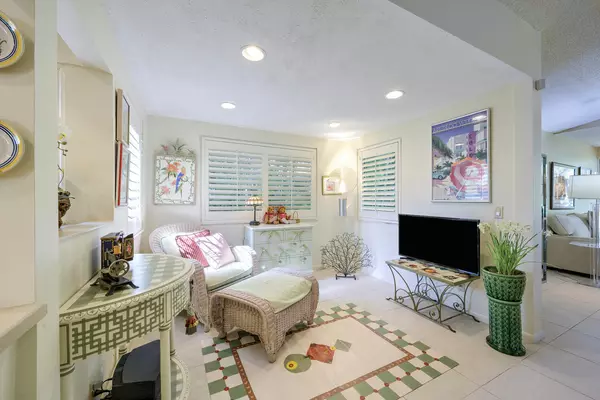 Palm Beach Gardens, FL 33418,13160 Bonnette DR