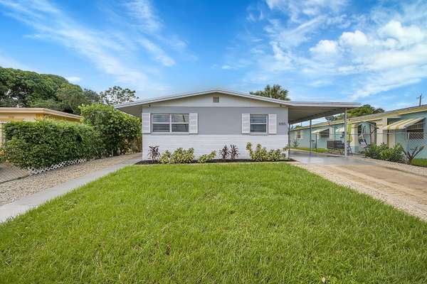 1055 W 26th ST, Riviera Beach, FL 33404