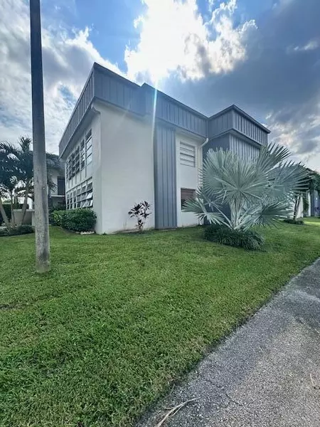 551 Piedmont L, Delray Beach, FL 33484