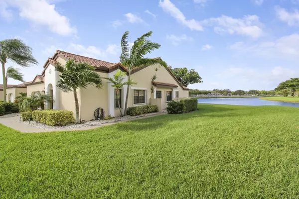 Boynton Beach, FL 33472,8410 Mooring CIR