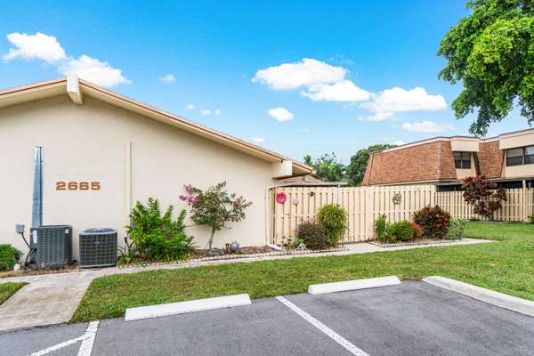 2665 NW 7th CT D, Delray Beach, FL 33445