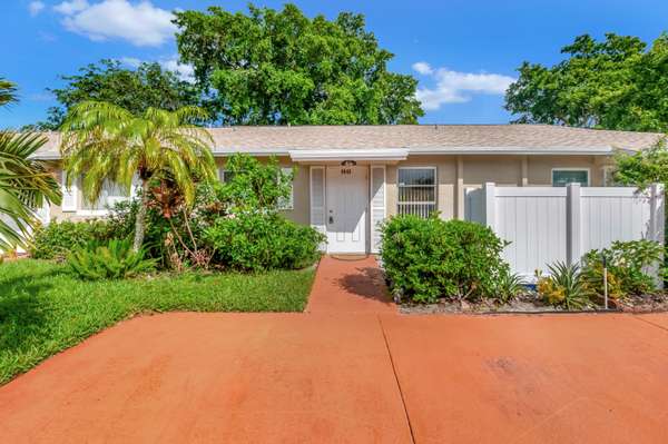 8643 Overset LN,  Boca Raton,  FL 33496