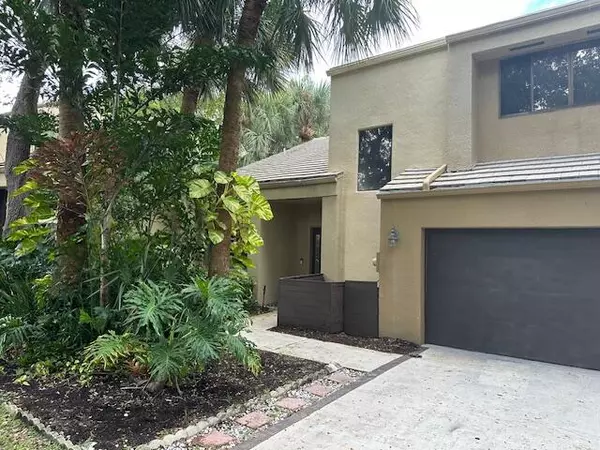 Boca Raton, FL 33486,755 Saint Albans DR