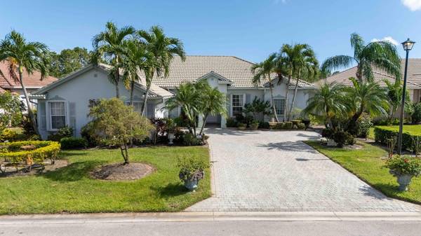 494 NW Dover CT, Port Saint Lucie, FL 34983