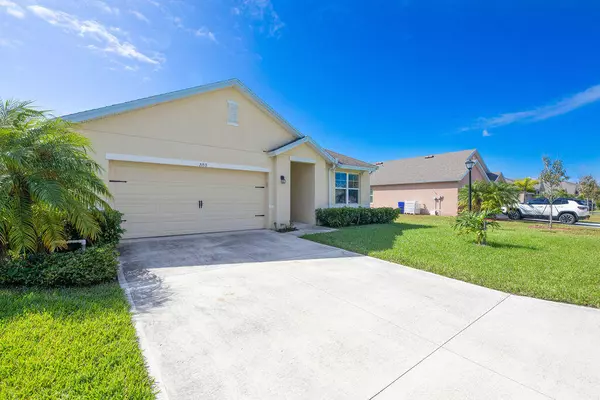 Vero Beach, FL 32968,2153 SW Harwick CIR