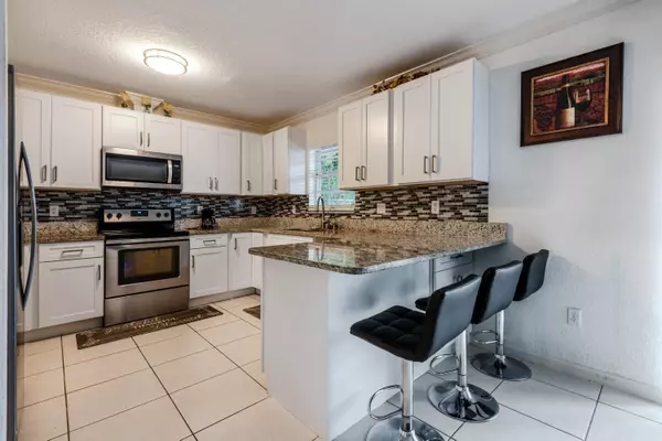 West Palm Beach, FL 33409,2455 Saginaw AVE