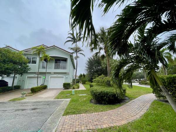 Riviera Beach, FL 33404,3043 Laurel Ridge CIR