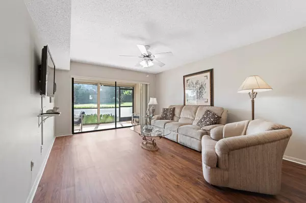 Jupiter, FL 33458,1001 Pinecrest CIR C