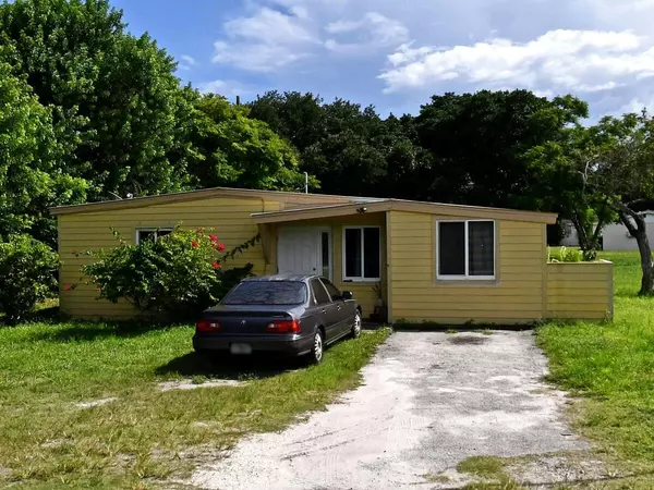 335 E Midway RD, Fort Pierce, FL 34982