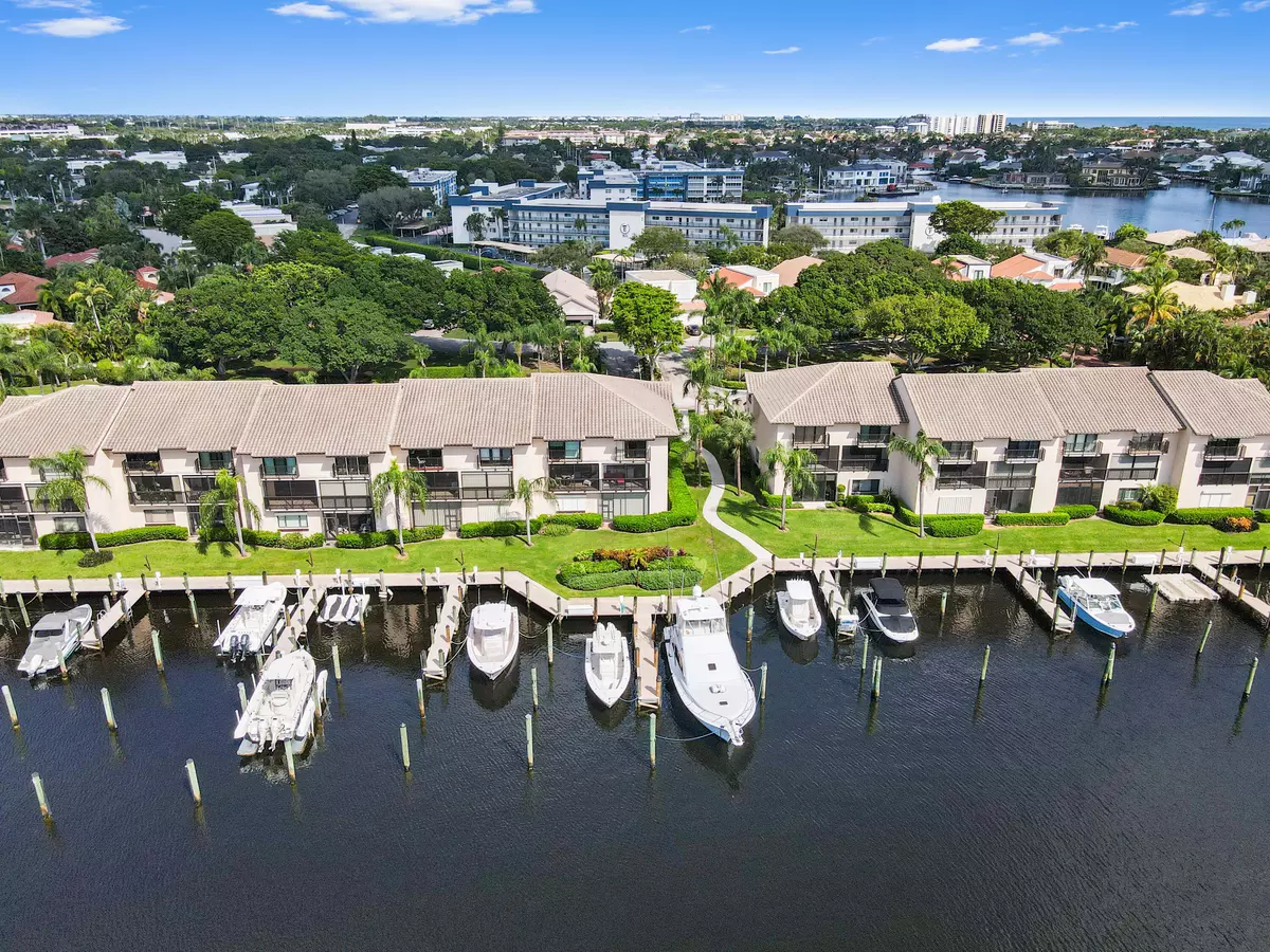 Delray Beach, FL 33483,270 Captains WALK 310