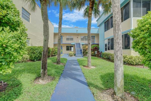 Delray Beach, FL 33484,426 Burgundy I