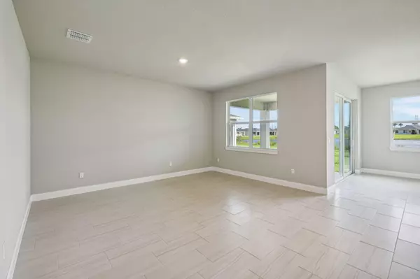 Port Saint Lucie, FL 34987,8984 Dahlia CIR