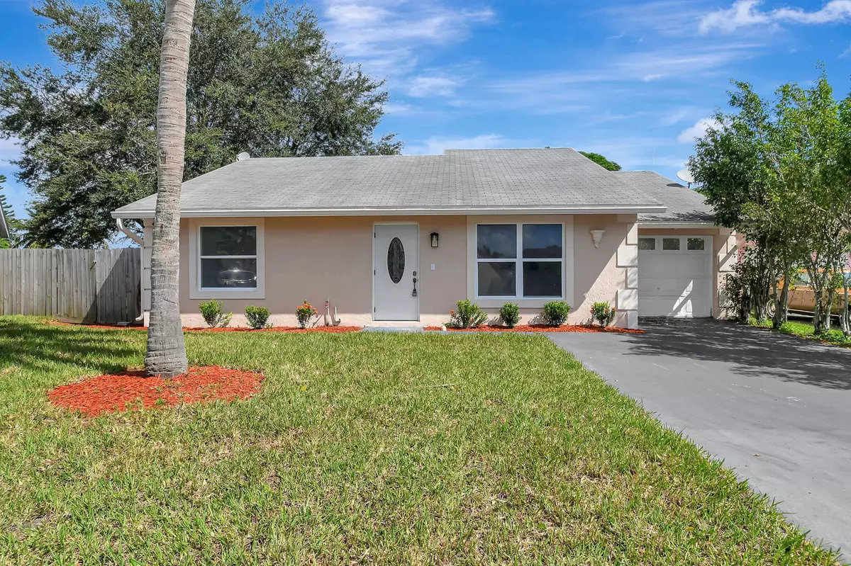 Lake Worth, FL 33463,5666 Lake George PL