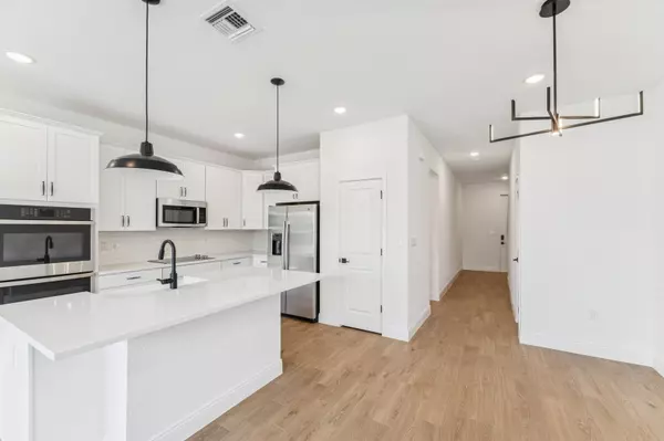 Stuart, FL 34997,120 SE Birch TER 1476