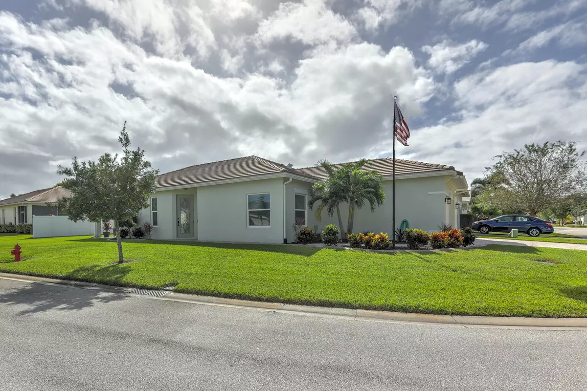 Port Saint Lucie, FL 34986,217 SW Coconut Key WAY