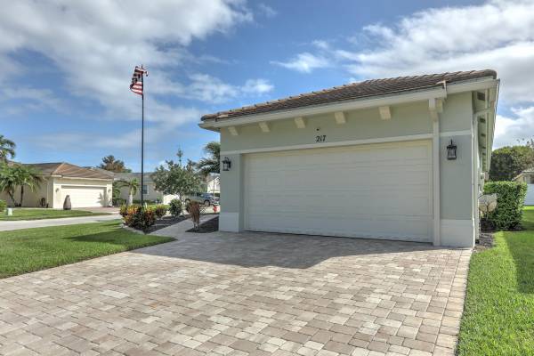 Port Saint Lucie, FL 34986,217 SW Coconut Key WAY