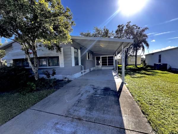 709 Silverthorn CT, Barefoot Bay, FL 32976