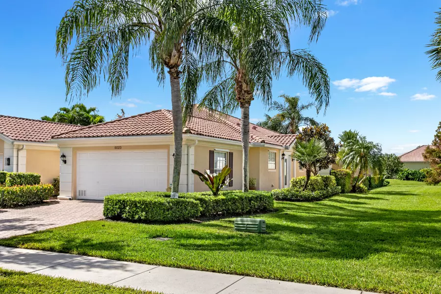 5023 Magnolia Bay CIR, Palm Beach Gardens, FL 33418