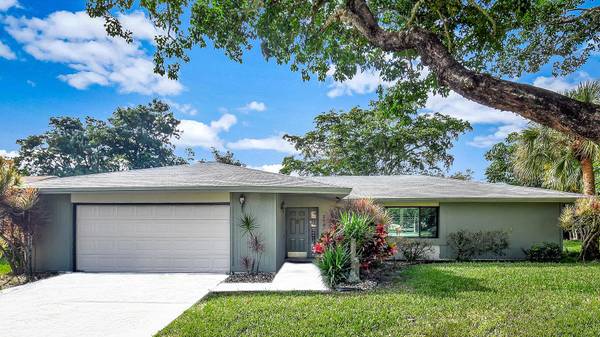 2394 NW 7th CT, Delray Beach, FL 33445