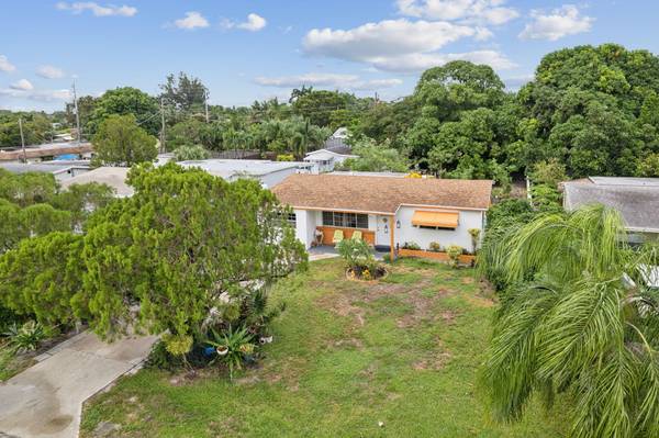 615 W Perry ST, Lantana, FL 33462