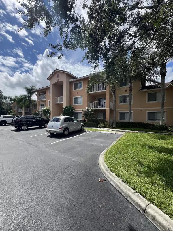 Port Saint Lucie, FL 34986,191 SW Palm DR 207